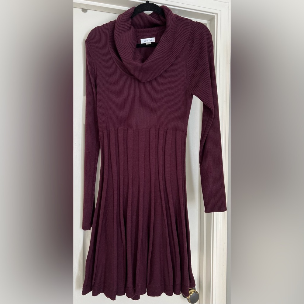 Calvin Klein Crowl Neck Sweater Dress: Size Large (L)